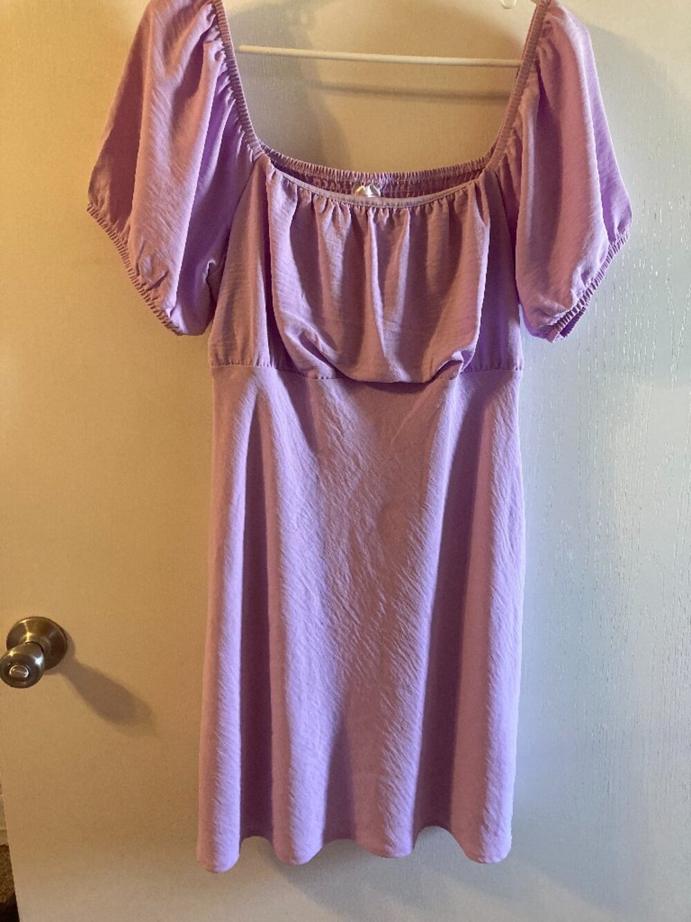 Lavender puff  sleeve adorable Jr Dress